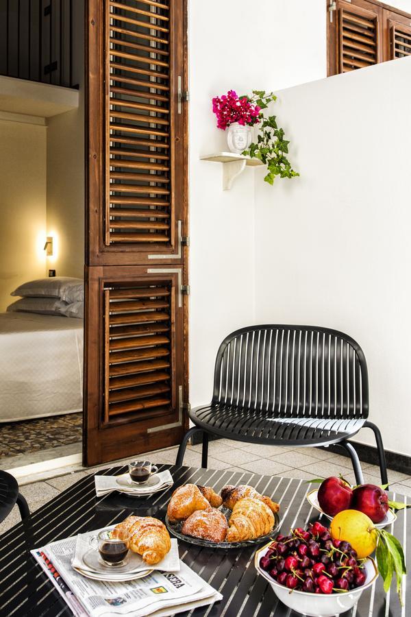 Bed and Breakfast Manzoni 46 - Ospitalita Siciliana Milazzo Exterior foto